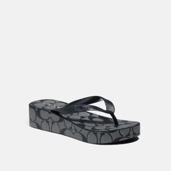 $89 *NEW* COACH Signature Flip Flop (8 & 9) - Picture 5 of 5